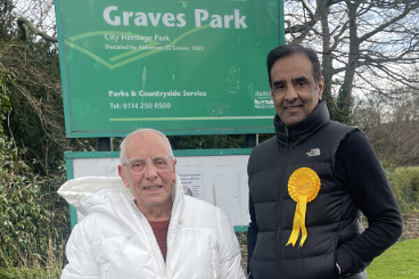 Steve (left) and Mahroof (right) at Graves Park